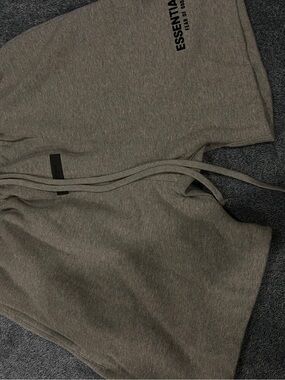 Fear of God ESSENTIALS Charcoal Grey Logo Tee